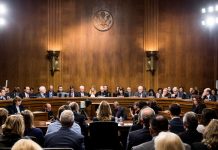 Сенат США рассмотрит вопрос об импичменте Трампа