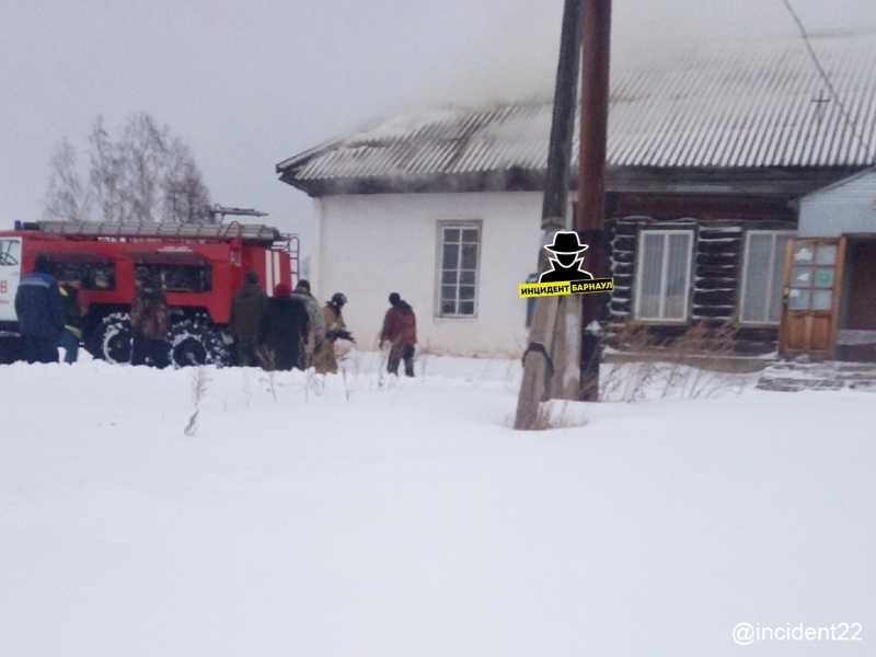 Единственный алтайском поселке магазин уничтожило огнем из-за отсутствия спасительной воды