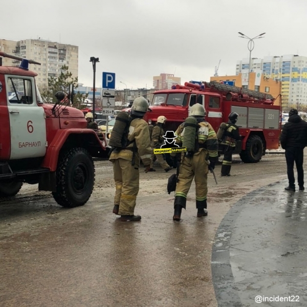 В Барнауле почти человек эвакуировали ТРЦ после короткого замыкания