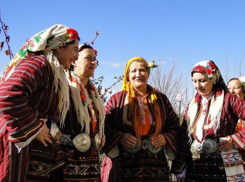 Особый способ пения, характерный для сел Долен и Сатовча, включён во Всемирное культурное наследие ЮНЕСКО